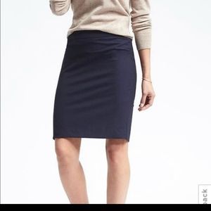 Like new wool BR pencil skirt